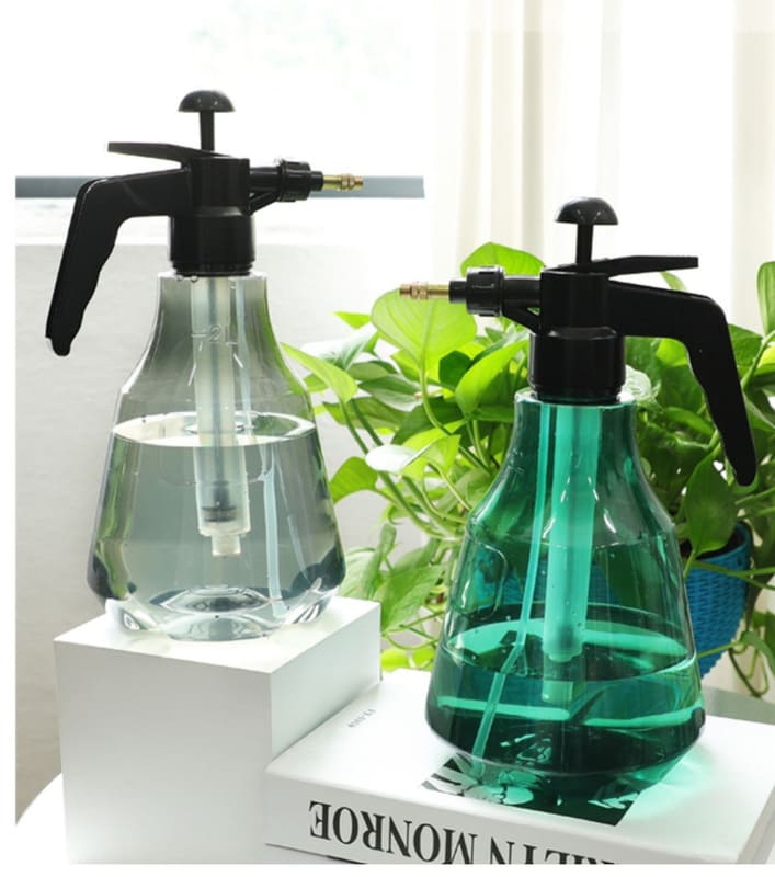 Pulverizador de Pressão 2L com Bico Ajustável Ergonômico - Casa Elège