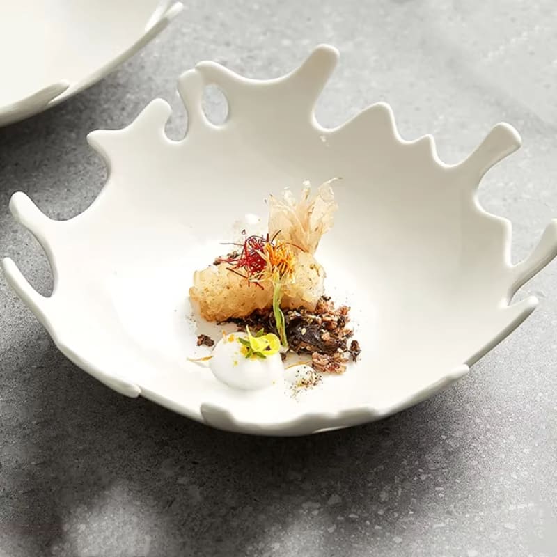 Saladeira de Cerâmica Irregular para Mesa Posta Sofisticada - Casa Elège