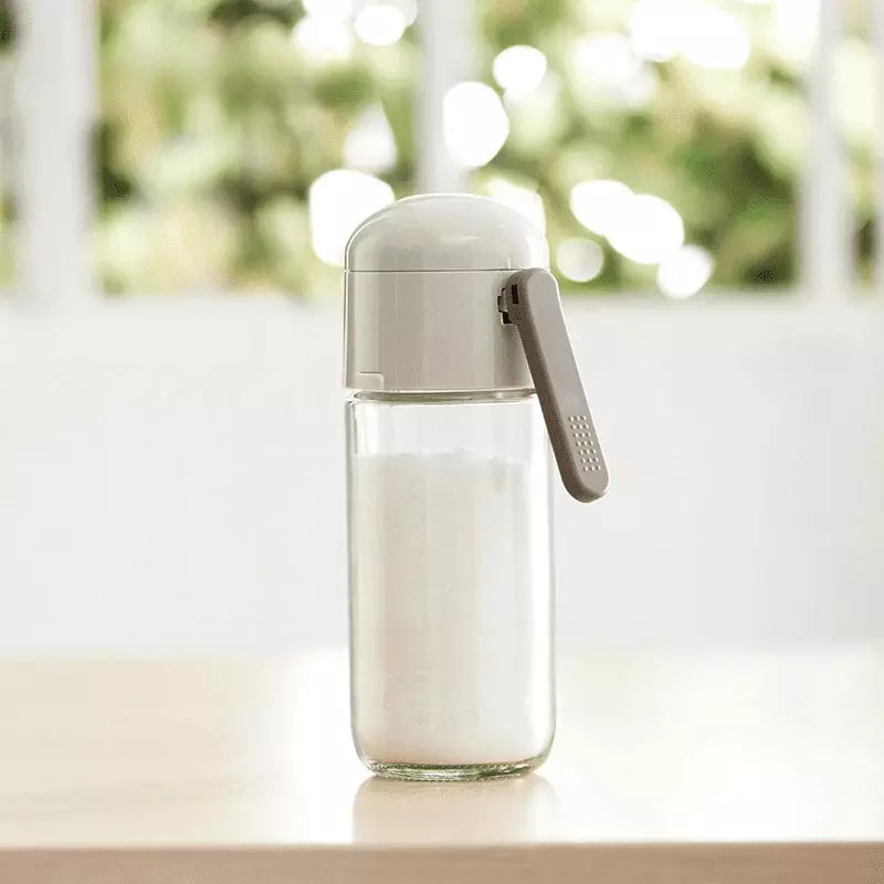 Saleiro em Vidro com Medidor e Tampa Vedante Prático - 250g Casa Elège