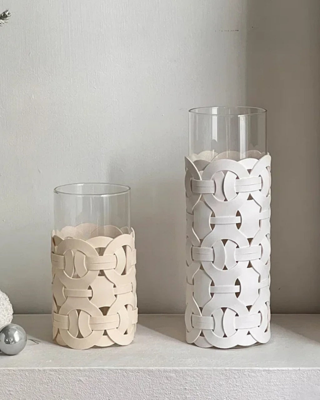 Vaso de Vidro com Detalhe em Couro Trançado Moderno - Casa Elège
