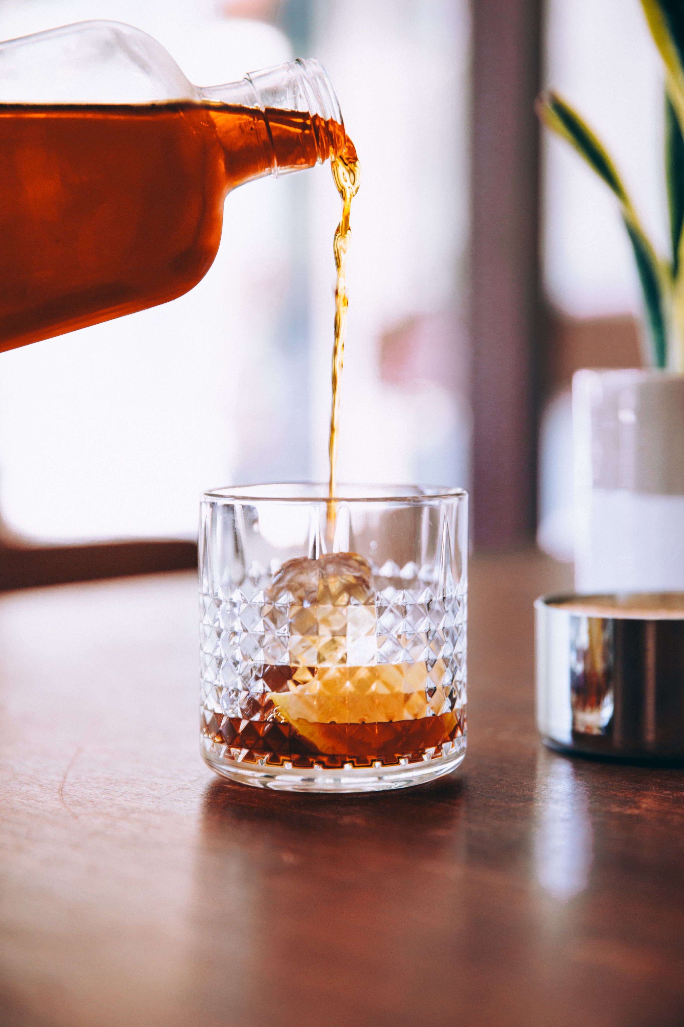 Copos de Whisky em Cristal com Detalhes Dourados Luxuosos - Casa Elège